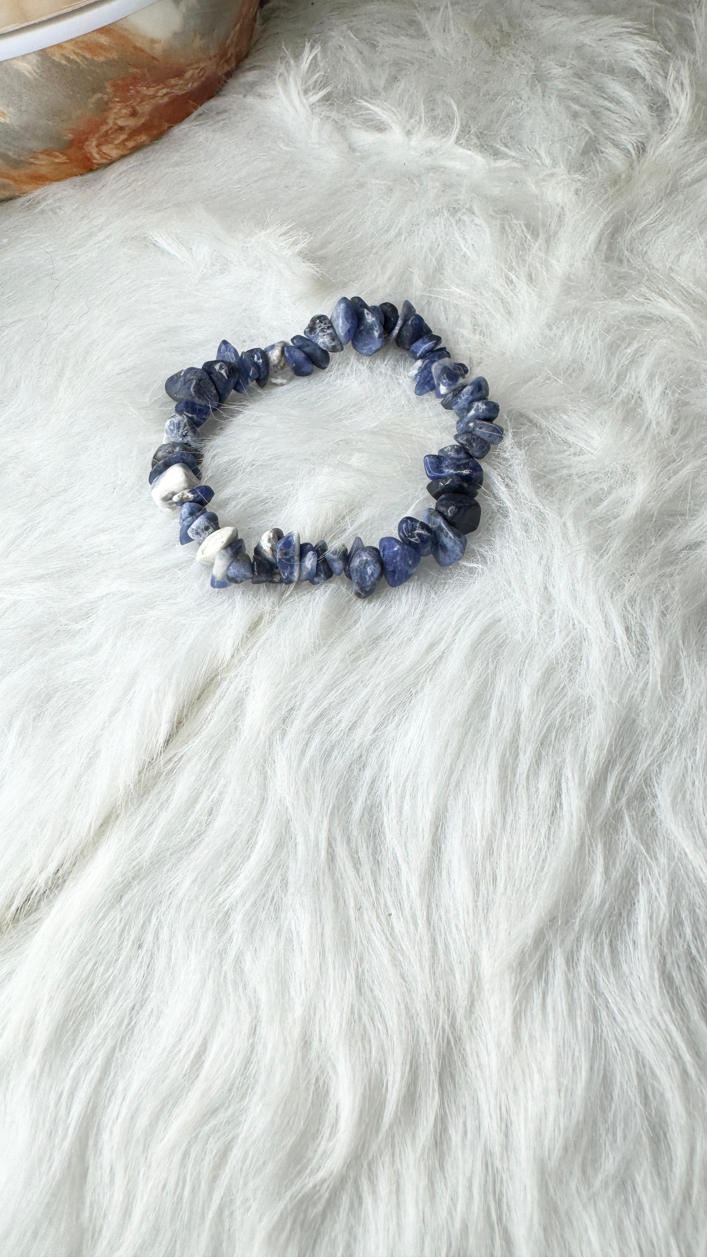 Sodalite Chip Beaded Bracelet – 4-5mm | Handmade, Stretch